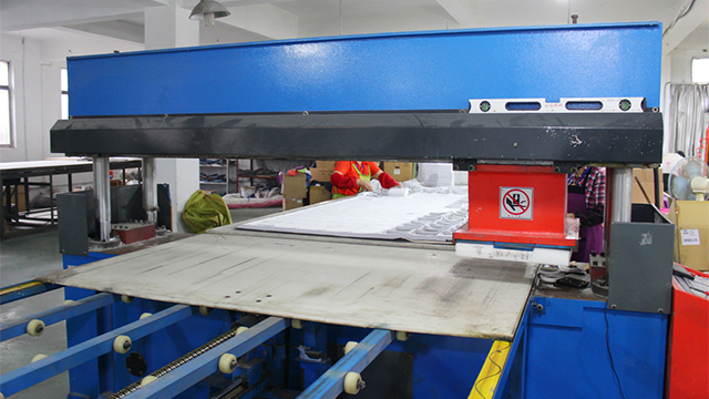 OEM Vs ODM Towels: A Factory Perspective for Outdoor Brands