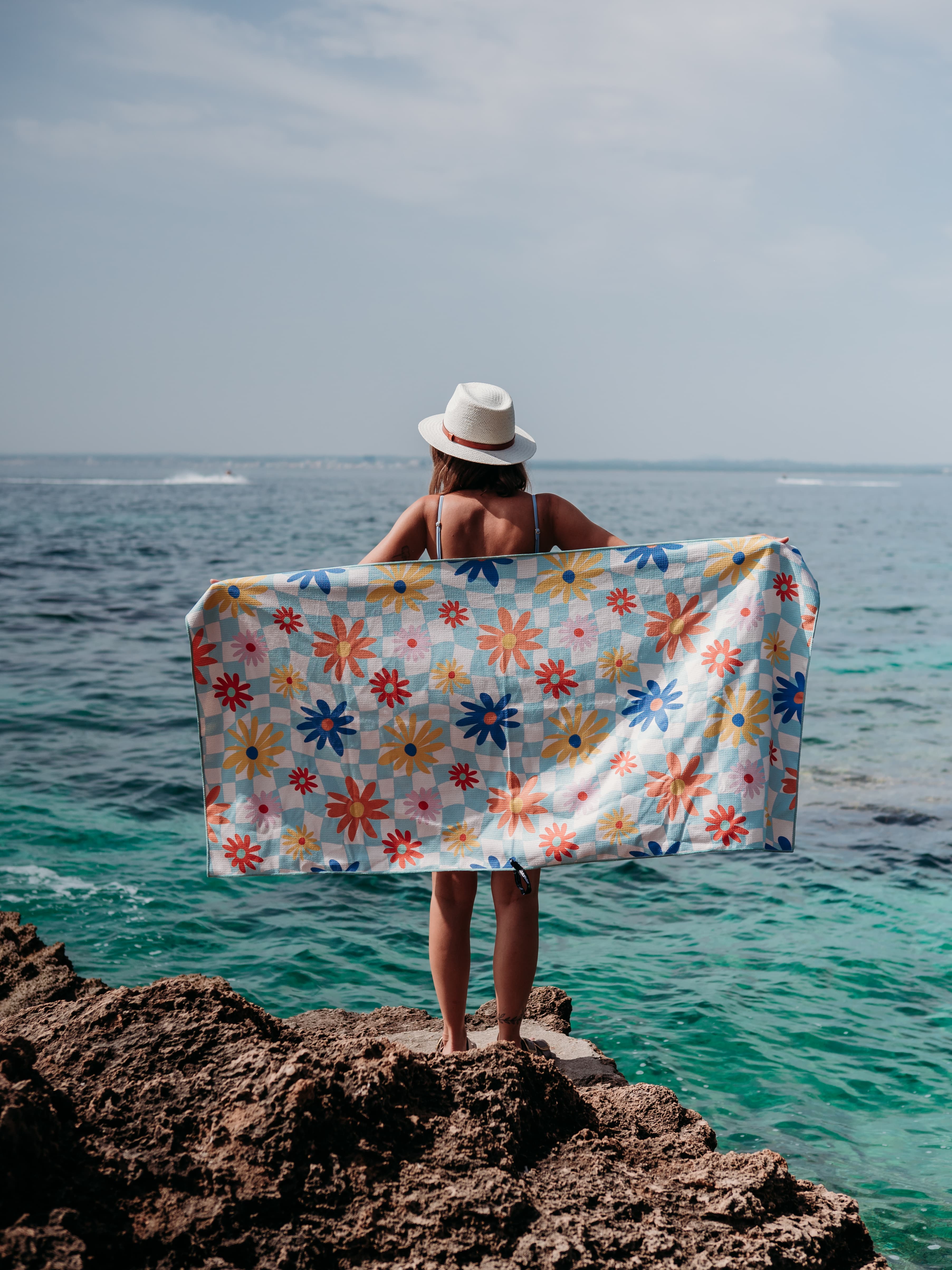 Free Design Quick Dry Microfiber Waffle Beach Towel Custom Sand Free Beach Towel With Logo